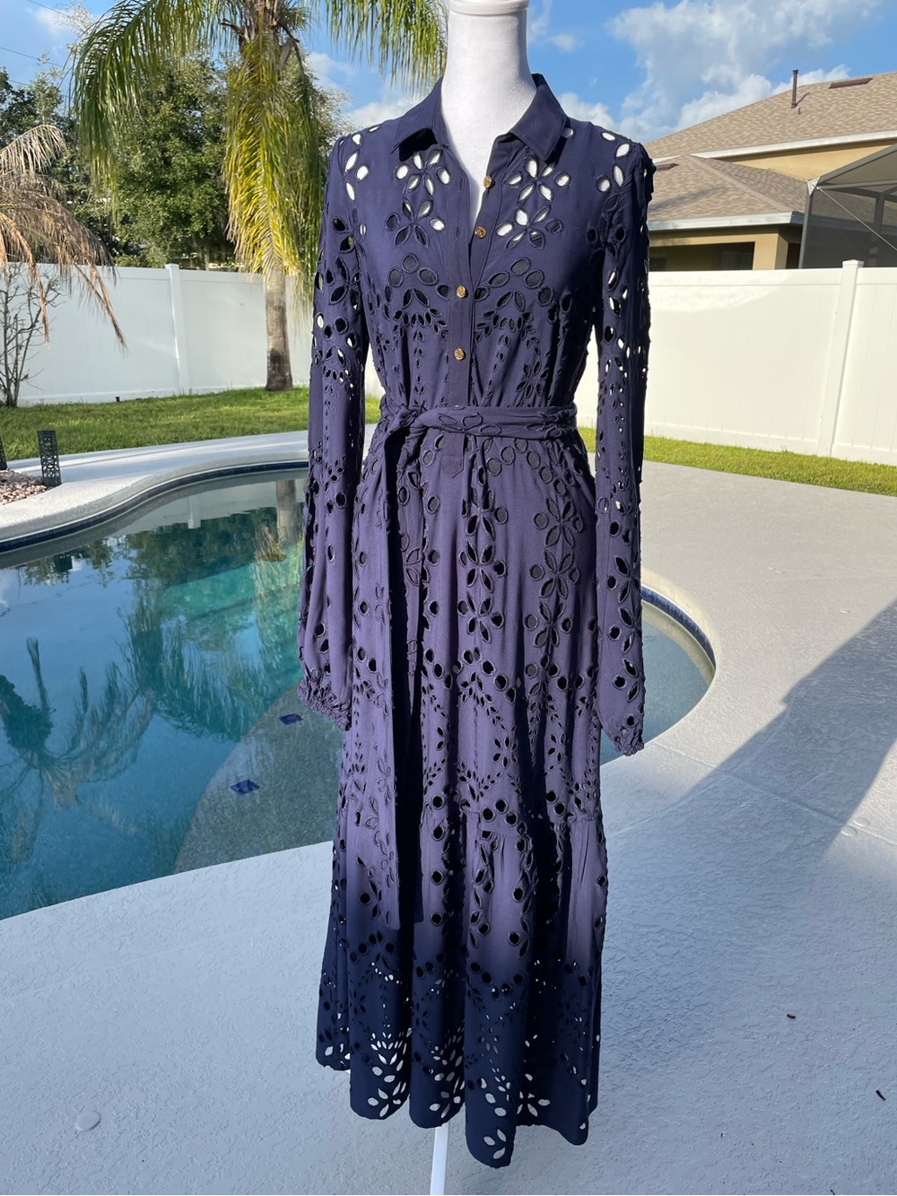 Lilly Pulitzer Zia Eyelet Dress Navy Blue Embroidered size 2 **See description**